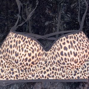 NWOT VS PINK BRALETTE